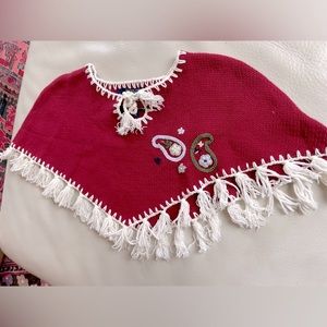 3/$20💥Hilfiger Mulberry Red Poncho Cape, Fringe Tassels & Embroidered Flowers